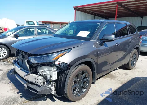 2022 Toyota Highlander L z USA, uszkodzony, nr VIN 5TDCZRAHXNS143313